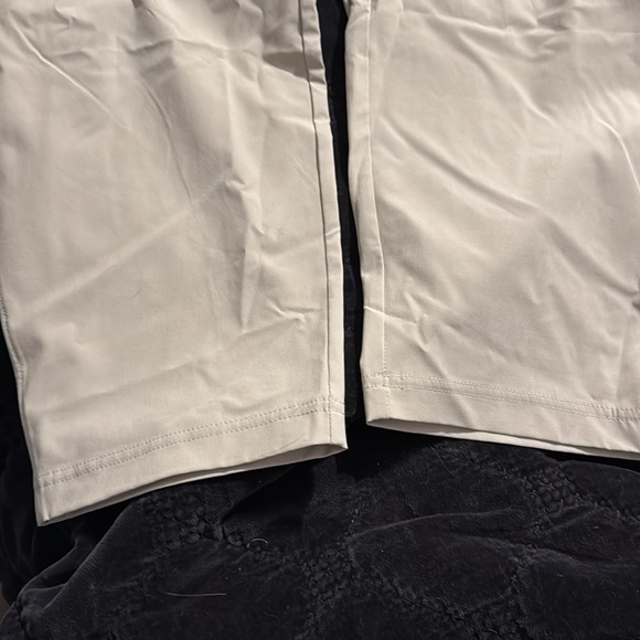 Under Armour, unstoppable, pants size XXL tan. - Picture 3 of 7